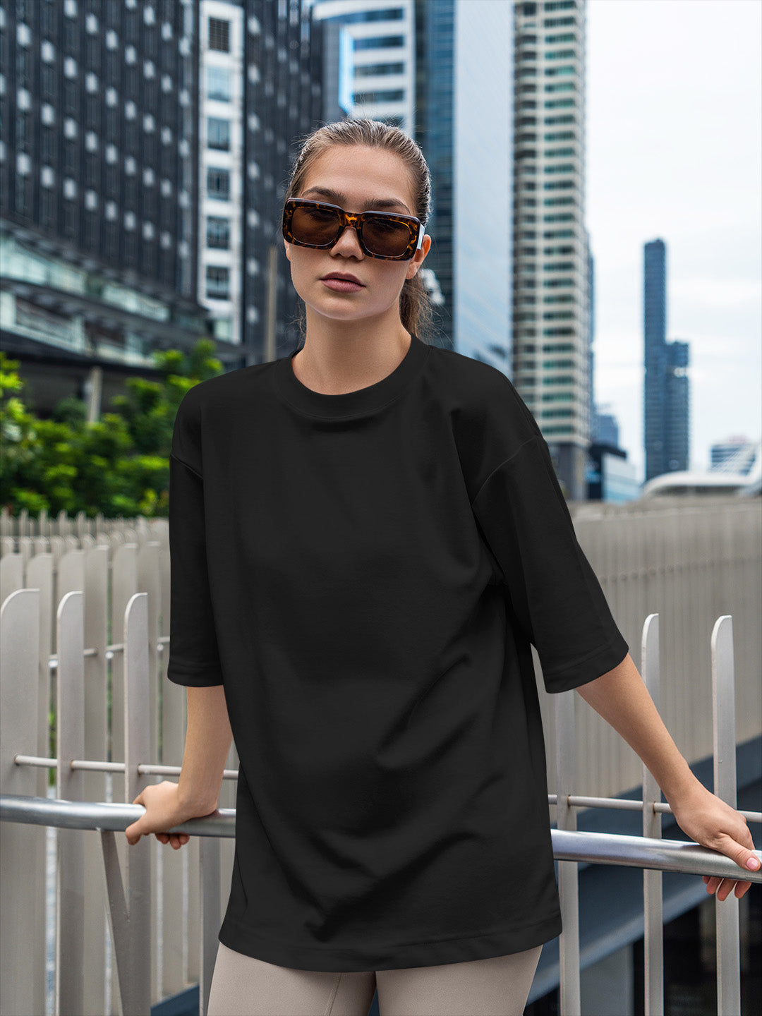Black Solid Oversized Tee